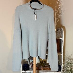 NWT Express XL Soft Mint Green Extremely Soft Drop Shoulder Dolman Sleeves